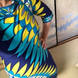 Multi color sheath style dress size 8 navy/turq